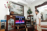 Nên treo tivi trên tường hay để kệ? Nên treo tivi trên tường hay để kệ?